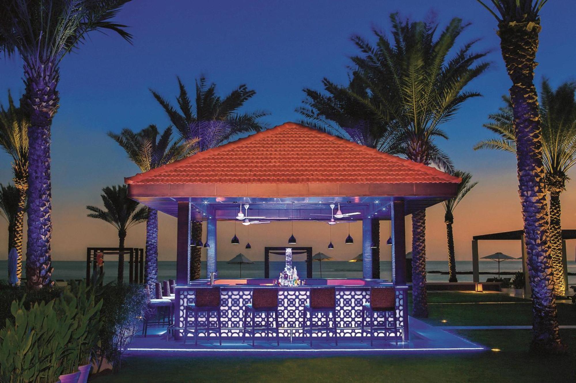 Al Bustan Palace, A Ritz-Carlton Hotel Maszkat Kültér fotó The Cove