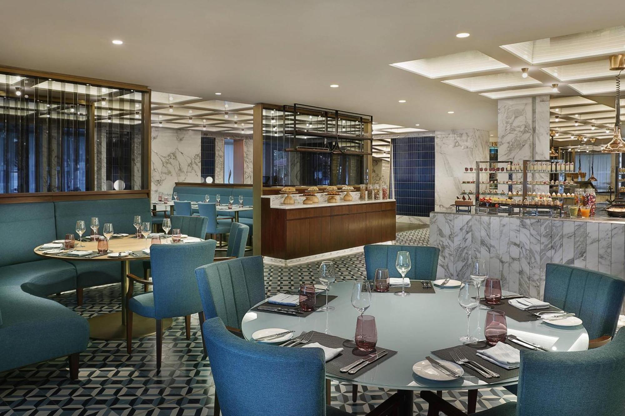 Al Bustan Palace, A Ritz-Carlton Hotel Maszkat Kültér fotó The restaurant