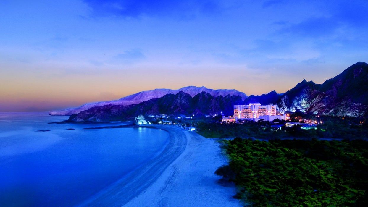 Al Bustan Palace, A Ritz-Carlton Hotel Maszkat Kültér fotó The Bay of Naples